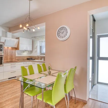 Apartment Center With Parking *