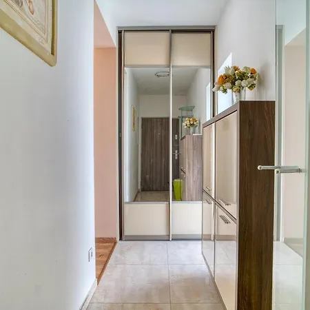 Center With Parking Appartement Trnava