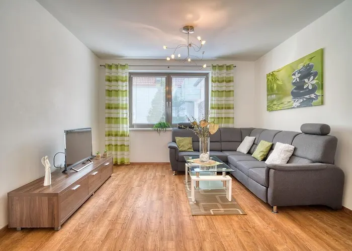 Daire Center With Parking Trnava